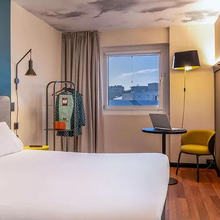 Ibis Centro Ciudad Hotel 2*