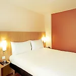 Ibis Centro Ciudad 2*