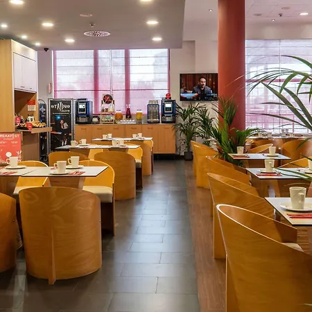 Ibis Centro Ciudad Ξενοδοχείο 2*