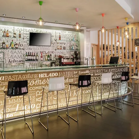 Hotel Ibis Centro Ciudad 2*